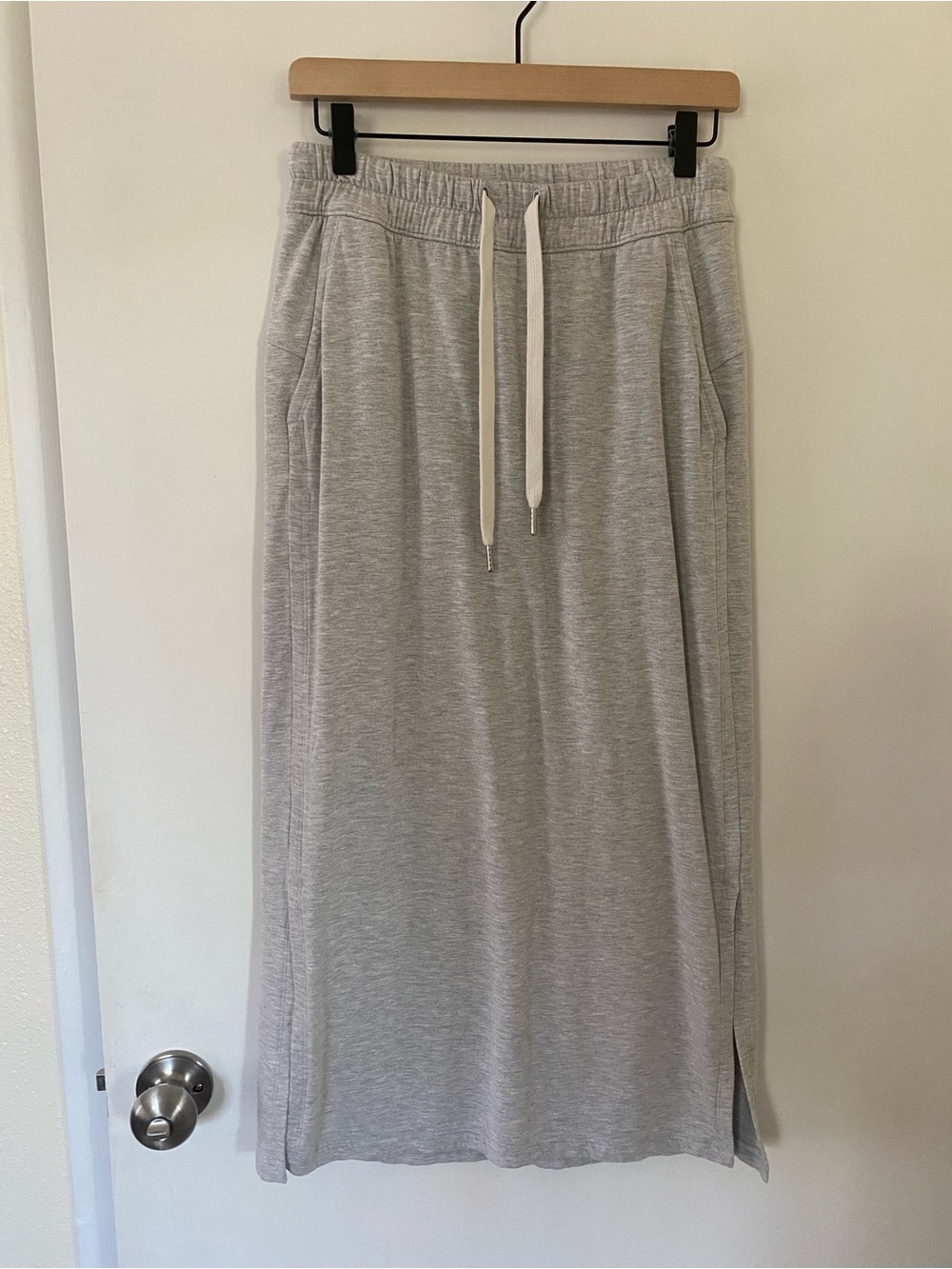 Lululemon Bound to Bliss Skirt Light Gray Drawstring Sweat Skirt Size 6 - Picture 2 of 11